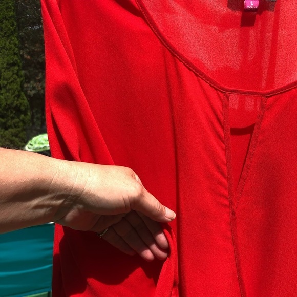 Vince Camuto size large red faux wrap silky blouse 3/4 sleeve - Picture 6 of 12